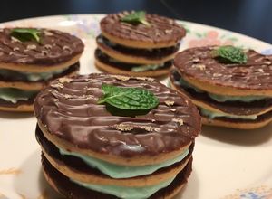 ミントリキュールでチョコサンドクッキー♪-レシピのメイン写真
