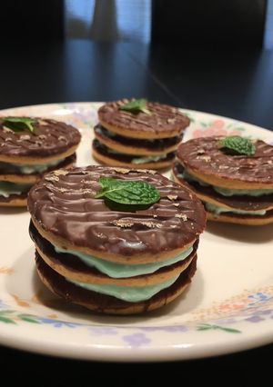 ミントリキュールでチョコサンドクッキー♪-レシピのメイン写真