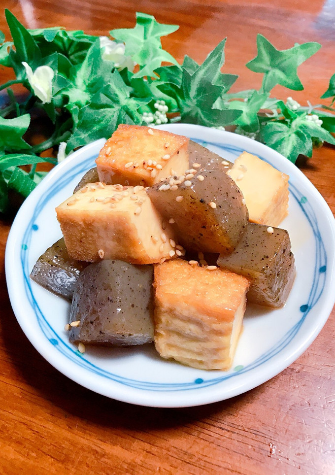 コンニャクと厚揚げ♡コロコロ炒め-レシピのメイン写真