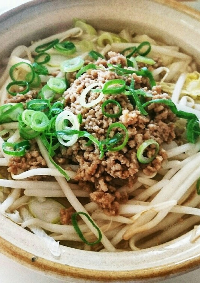 余ったそぼろの冬の簡単素麺鍋-レシピのメイン写真