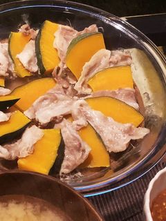かぼちゃと豚肉のフライパン蒸し-レシピのメイン写真