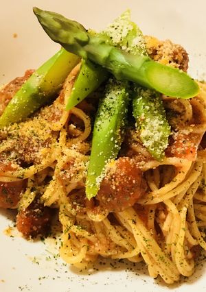 アスパラ・ベーコン&トマトソースパスタ-レシピのメイン写真
