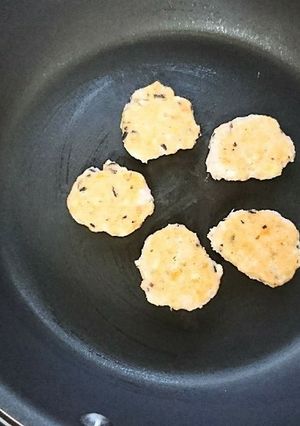 幼児食・作りおき～鮭ハンバーグ～-レシピのメイン写真
