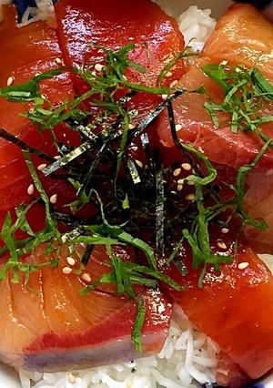 マグロとブリの漬け丼-レシピのメイン写真