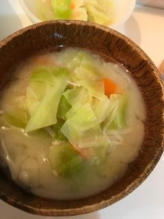 春キャベツの白味噌汁-レシピのメイン写真