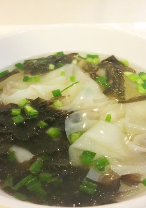 冬の朝ごはんに暖かいワンタンスープ-レシピのメイン写真