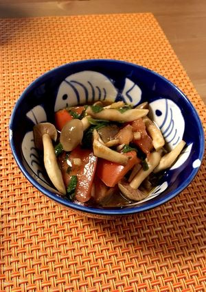 簡単副菜！きのことトマトのマリネ-レシピのメイン写真