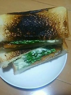 わさび菜とアジフライのホットサンド-レシピのメイン写真