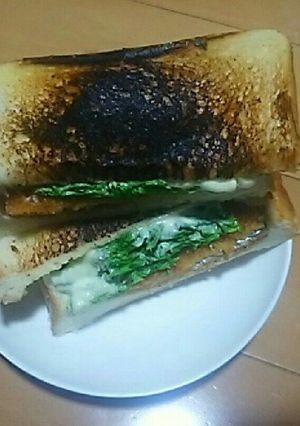 わさび菜とアジフライのホットサンド-レシピのメイン写真