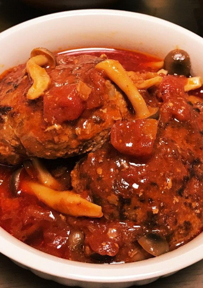 簡単美味しい！トマト缶で煮込みハンバーグ-レシピのメイン写真