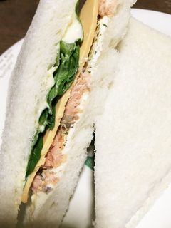 スモークサーモンのサンドイッチ-レシピのメイン写真