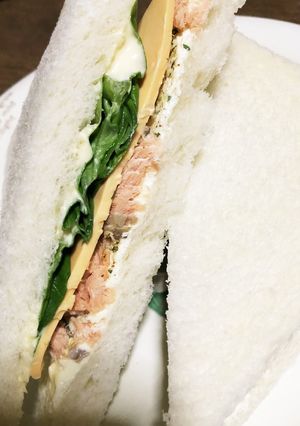 スモークサーモンのサンドイッチ-レシピのメイン写真