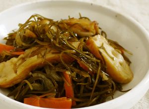 簡単♪刻み昆布とさつま揚げの煮物-レシピのメイン写真