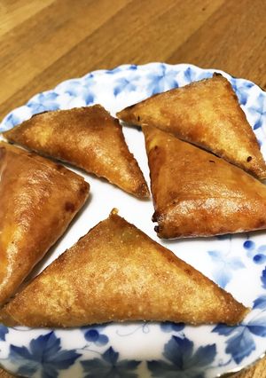 子供に人気☆チキンライスの三角春巻き-レシピのメイン写真