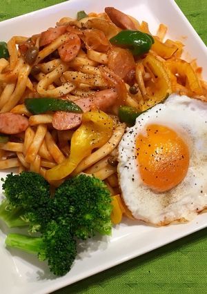ゆでうどんアレンジ☆ナポリタンうどん-レシピのメイン写真