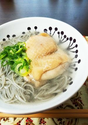 材料は全部で5つ!超簡単!鶏だし煮麺-レシピのメイン写真