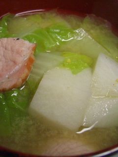 冬野菜でほっこり☆里芋と白菜の味噌汁-レシピのメイン写真