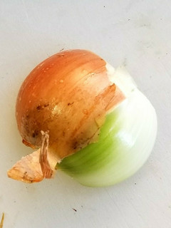 玉ねぎの皮をむく方法-レシピのメイン写真