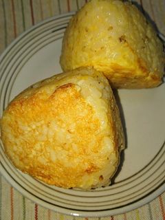 残ったご飯で!卵焼きおにぎり(^-^)v-レシピのメイン写真