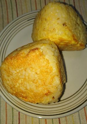 残ったご飯で!卵焼きおにぎり(^-^)v-レシピのメイン写真