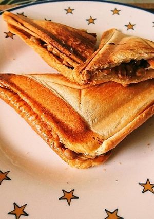 旨ウマ♪鮭フレーク納豆チーズホットサンド-レシピのメイン写真