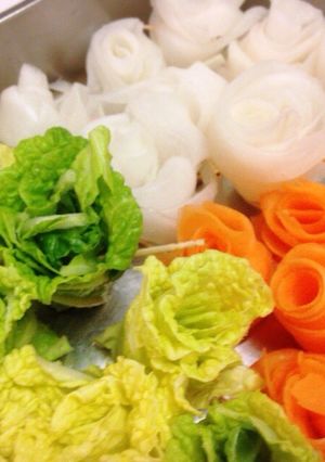 野菜の巻きバラ(花弁)の作り方-レシピのメイン写真