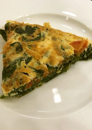 わかめとトマトのスパニッシュオムレツ-レシピのメイン写真