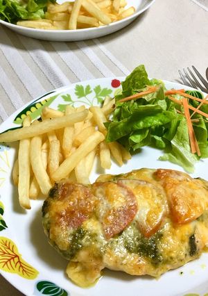 簡単★鶏むね肉のバジルチーズ焼き-レシピのメイン写真