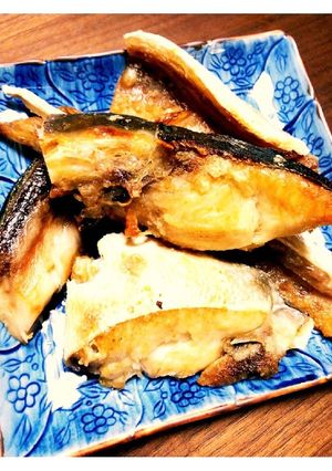 生臭くなくて、ジューシー！鰤のアラ塩焼き-レシピのメイン写真