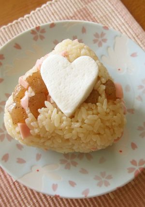 ハートが可愛い♪おでん味のオニギリ-レシピのメイン写真