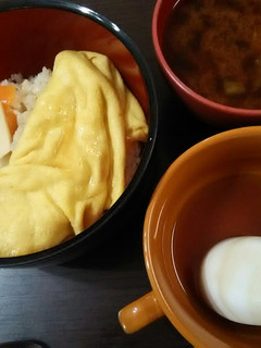 炊き込みご飯で和風おむらいす丼-レシピのメイン写真