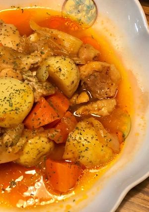 煮込むだけで簡単♪鶏モモの洋風肉じゃが-レシピのメイン写真
