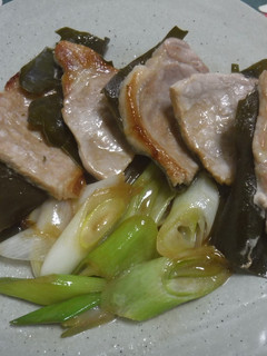 昆布締め豚を昆布ごと食す-レシピのメイン写真