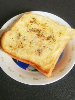 シンプルだけど美味しい☆マヨトースト❤-レシピのメイン写真