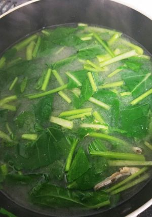 小松菜の味噌汁★煮干しでカルシウム摂取-レシピのメイン写真