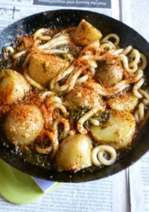 あかもくたっぷりピリ辛ポテト焼きうどん-レシピのメイン写真