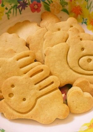 甘さ控えめ シナモン風味 型抜きクッキー-レシピのメイン写真