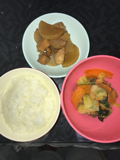 牛肉と野菜のバター炒めと、大根鶏肉の煮物-レシピのメイン写真