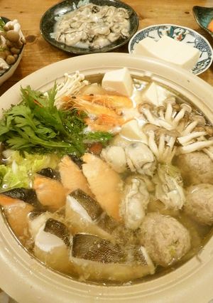 寄せ鍋→キムチ鍋★肉と魚介の共演でコク旨-レシピのメイン写真