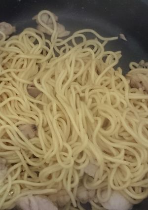麺を噛む？焼きラーメン(ままごとより)-レシピのメイン写真