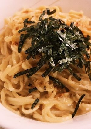 即席麺と玉子で命名！「カルボナラーメン」-レシピのメイン写真