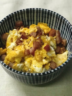 簡単!スパム(ベーコン)たまご丼-レシピのメイン写真