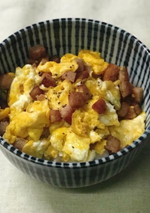 簡単！スパム（ベーコン）たまご丼-レシピのメイン写真
