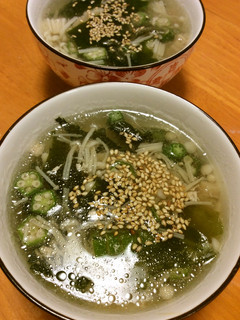 オクラ榎茸ワカメの鶏ガラお酢スープ-レシピのメイン写真