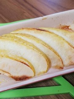 ほんとに焼くだけ(笑)焼きりんご♪-レシピのメイン写真