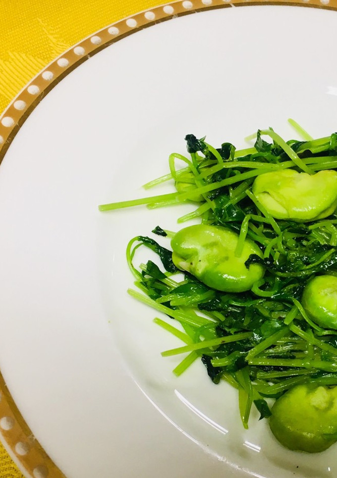 シャキほくっ旨☆豆苗とそら豆の塩酒粕炒め-レシピのメイン写真