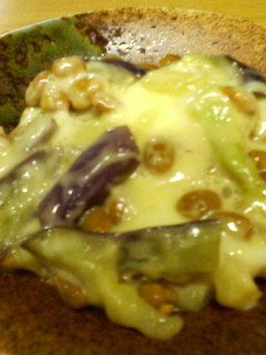 レンジdeナスと納豆のチーズ蒸し-レシピのメイン写真