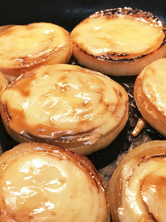 あと一品に★チーズ乗せ焼き玉ねぎステーキ-レシピのメイン写真