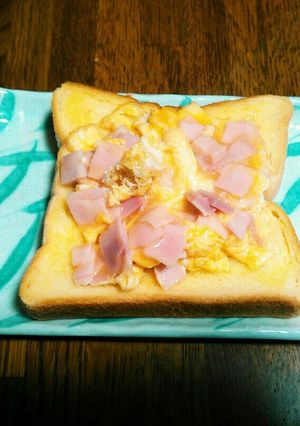 薫製ベーコンのスクランブルバタートースト-レシピのメイン写真