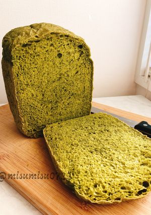 ほうれん草たっぷり！緑のほうれん草食パン-レシピのメイン写真